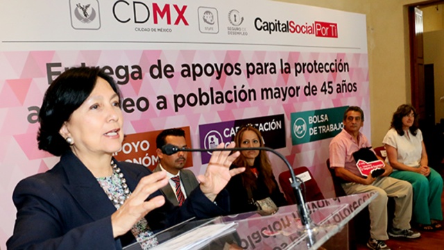 FOTO_AMALIA_GARCIA_MEDINA_Entrega de Tarjetas del Seguro de Desempleo_09092016_PORTADA_02_.jpg