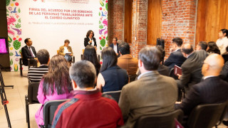 FIRMAN ACUERDO PARA LA PROTECCIÓN DE LOS DERECHOS DE LA POBLACIÓN TRABAJADORA CAPITALINA ANTE EL CAMBIO CLIMÁTICO
